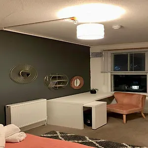 Mollyinn Central Aparthotel