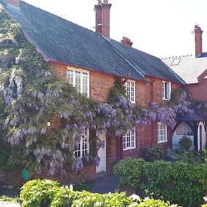 Cotton Farm Bed & Breakfast Chester