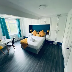 Avalon Guest house